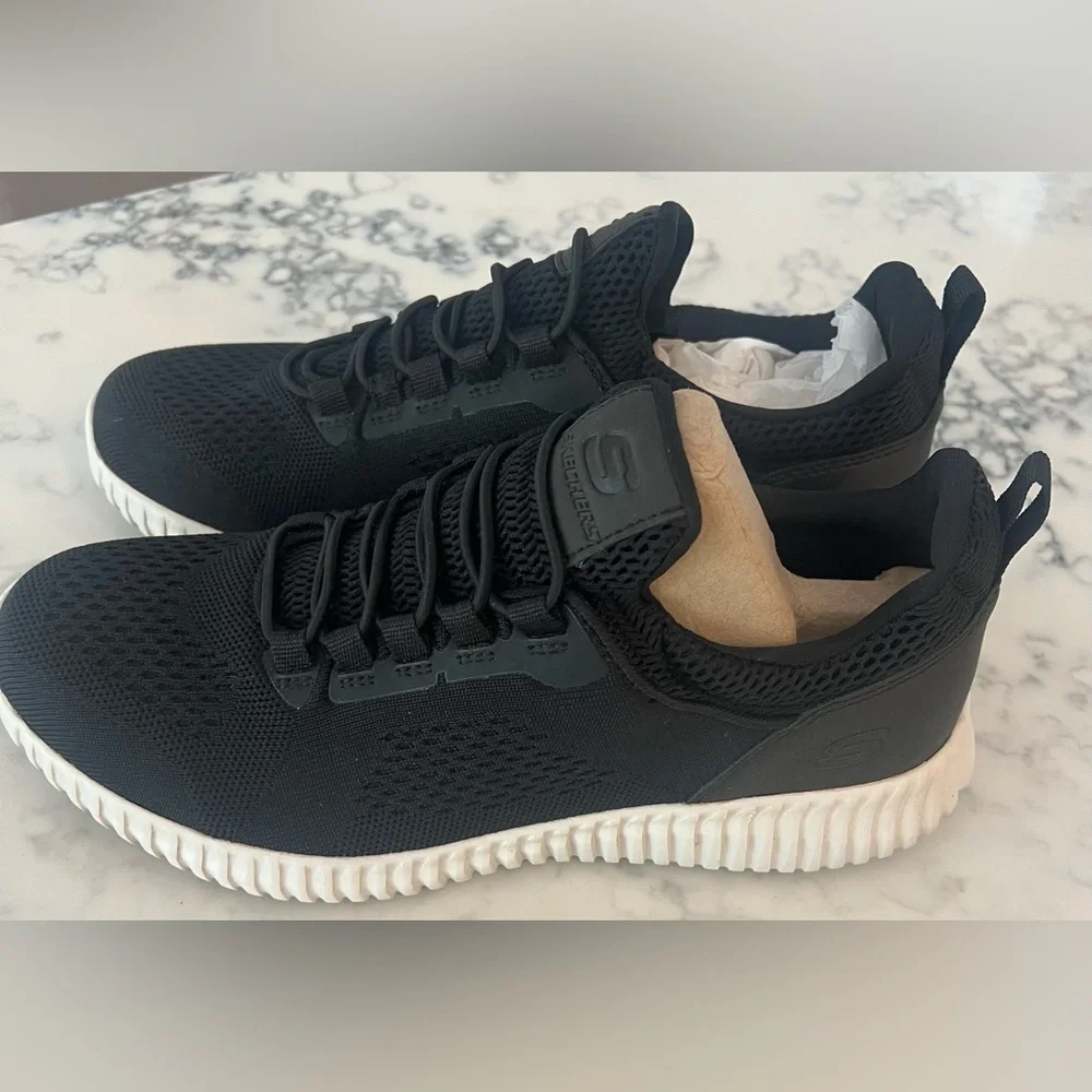 New Skechers Men’s Black Work Slip Resistant Relaxed Fit Shoe Size 8